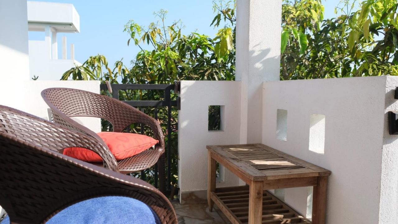 Villa Hilltop By Yehansa With Unlimited Fiber Wifi Хіккадува Екстер'єр фото